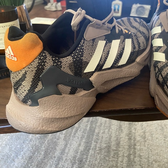 Adidas chalky brown Net BOOST running sneakers. - Picture 5 of 11